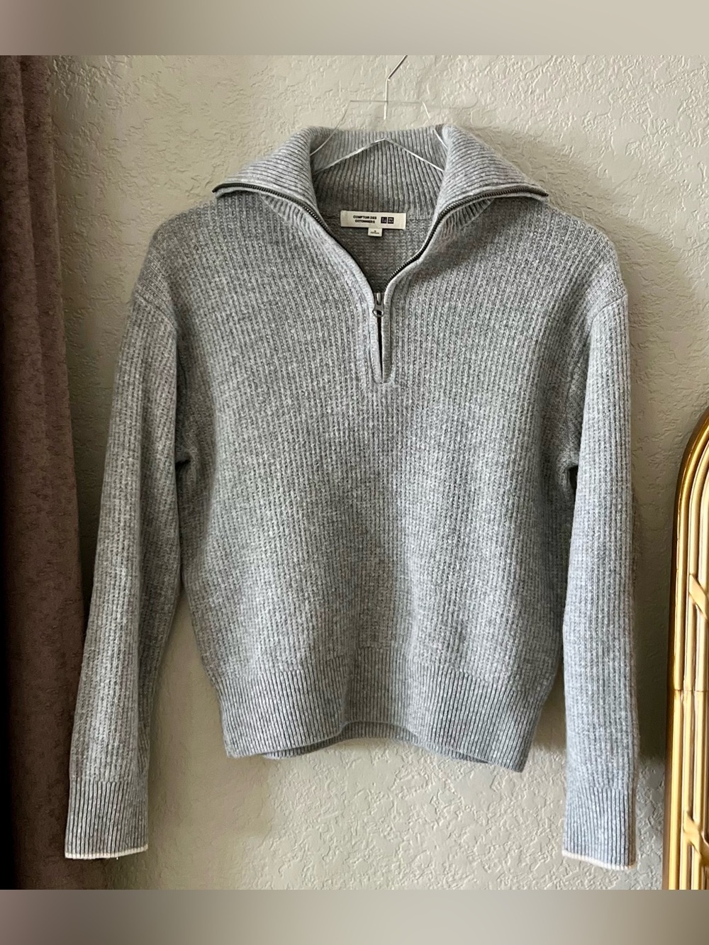 Uniqlo Women’s Wool Quarter-Zip Sweater Size Small Grey Long Sleeve